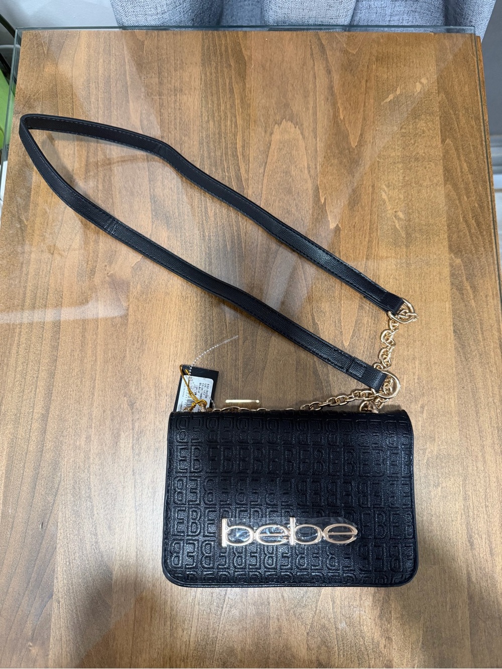 🔥🔥 bebe Black Crossbody with Gold Logo Accent! 🔥🔥